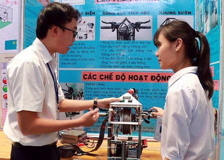 Học sinh Đồng Nai chế tạo thiết bị thoát hiểm ở chung cư