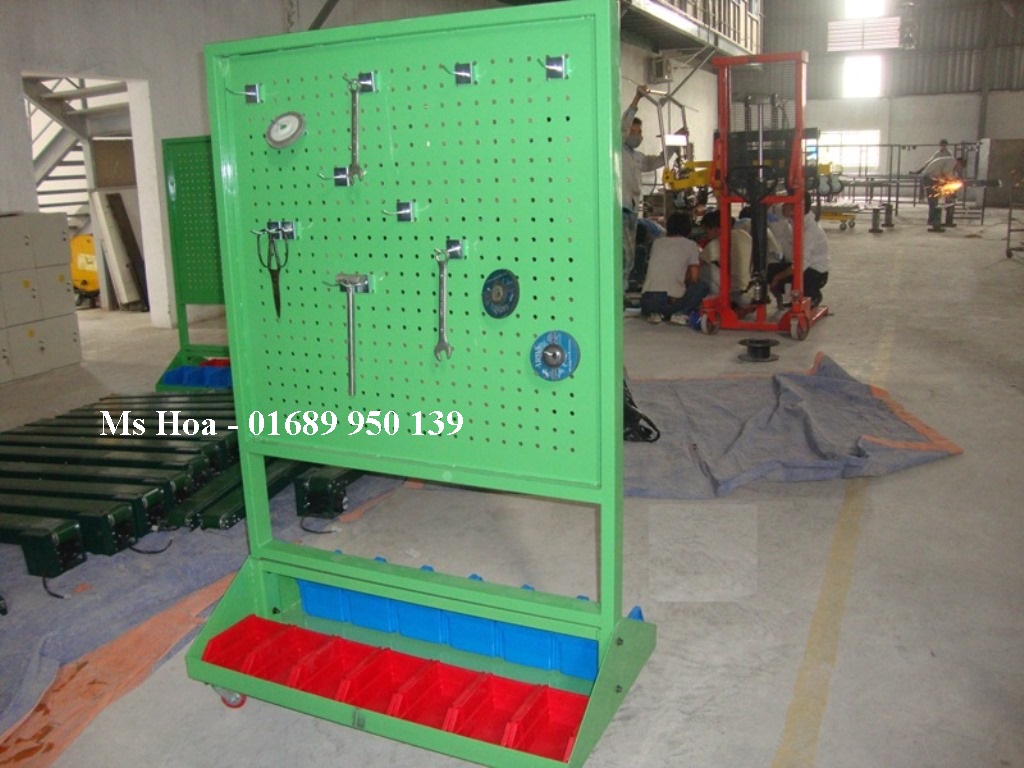 Giá để dụng cụ làm việc