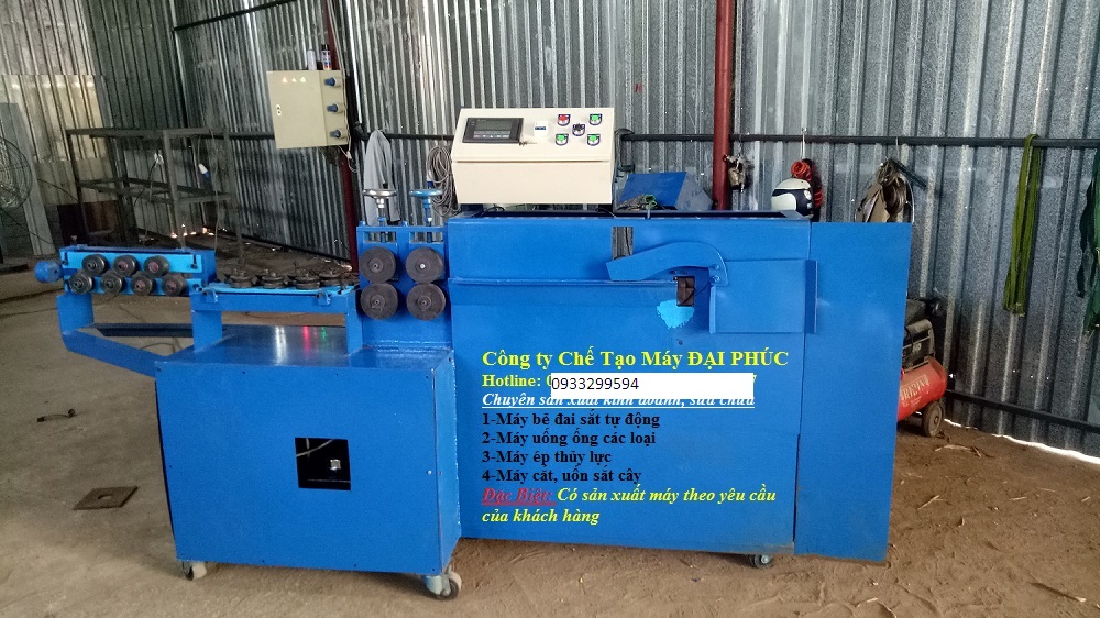 máy bẻ đai tự động dạng đứng