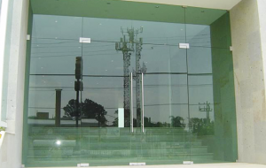 Cửa kính cường lực cửa chính
