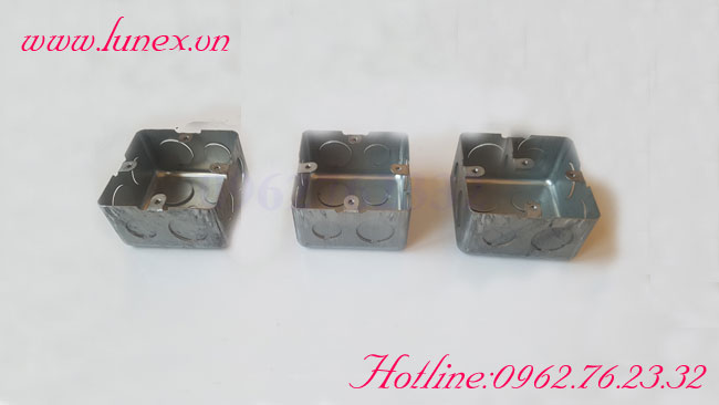 Đế ổ cắm âm săt hình vuông