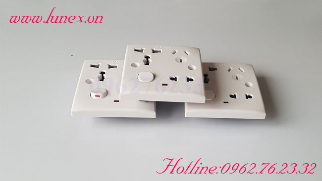 Ổ cắm điện đa năng mặt vuông Mới 100%
