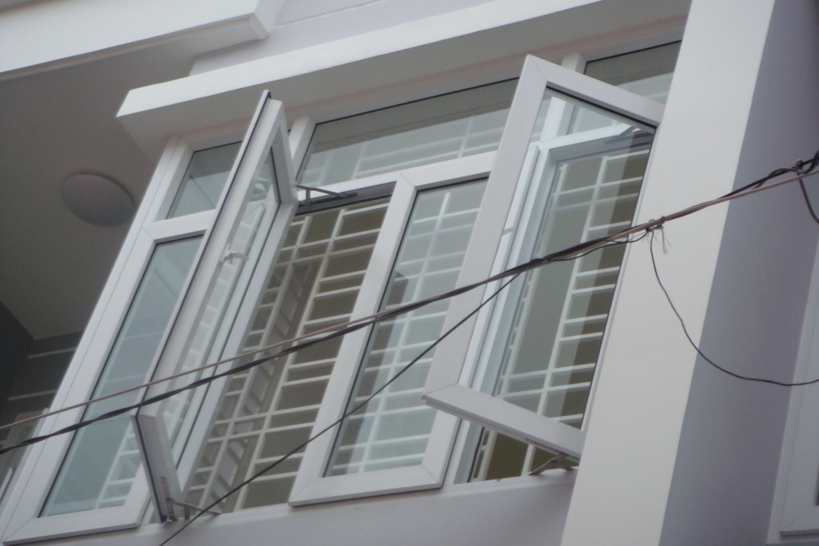 Cửa sổ hệ Việt Pháp hệ 4400
