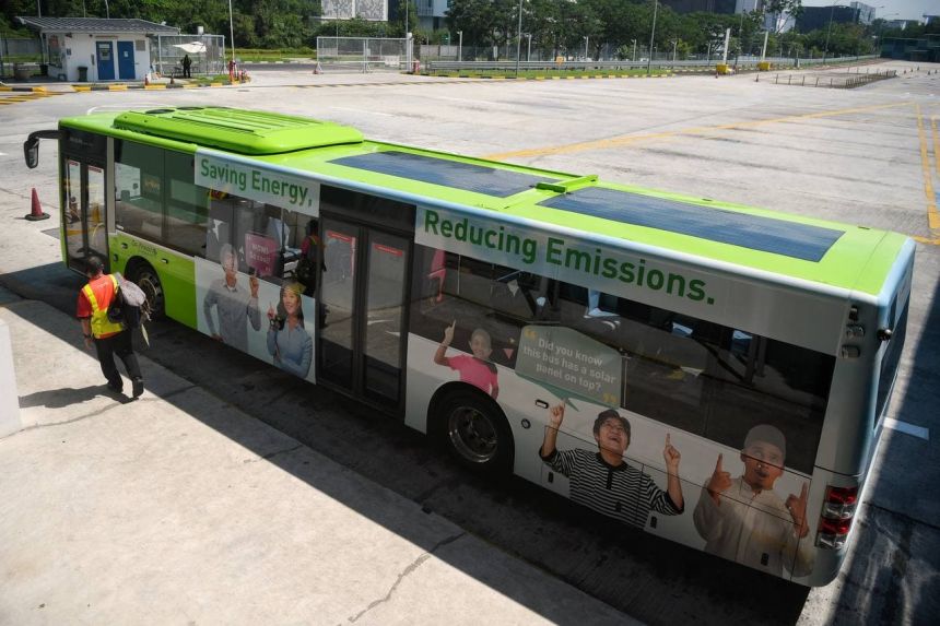 Xe buýt chạy bằng pin năng lượng mặt trời ra mắt tại Singapore, công nghệ có gì đặc biệt?